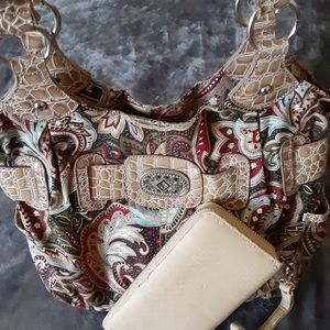 ♥️♥️Cato purse and Wristlet♥️♥️